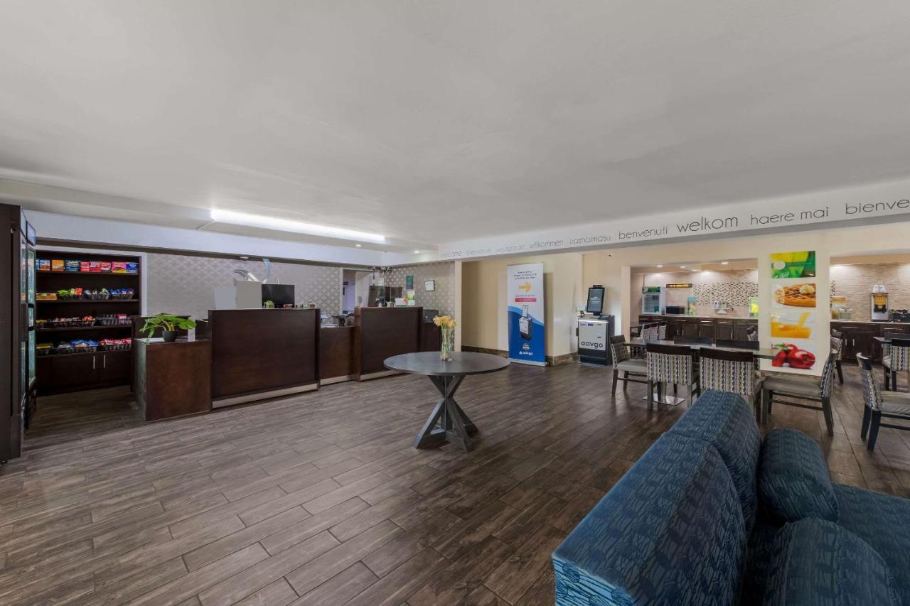 Quality Inn & Suites Airport Шарлотт Екстер'єр фото